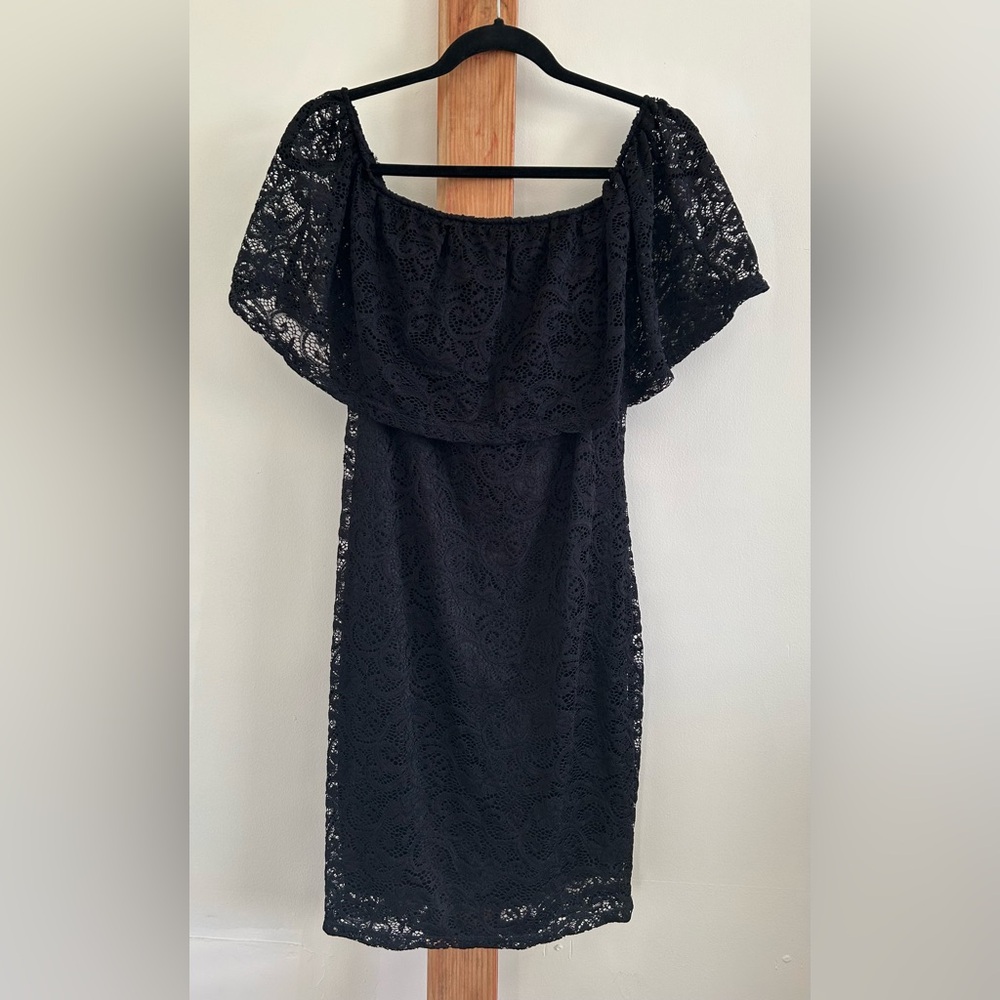 Chic Black Lace Off-Shoulder Dress